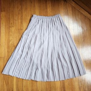 Pleated midi skirt